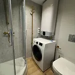 Stylish & Cozy Old Town Den - Near Choral Synagogue アパート *