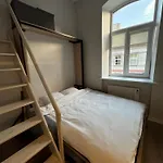 Stylish & Cozy Old Town Den - Near Choral Synagogue