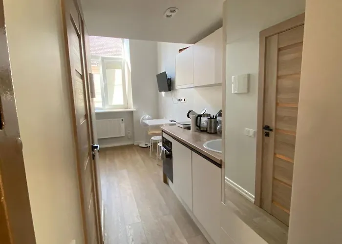 Stylish & Cozy Old Town Den - Near Choral Synagogue Apartmán *