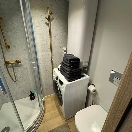 Stylish & Cozy Old Town Den - Near Choral Synagogue *