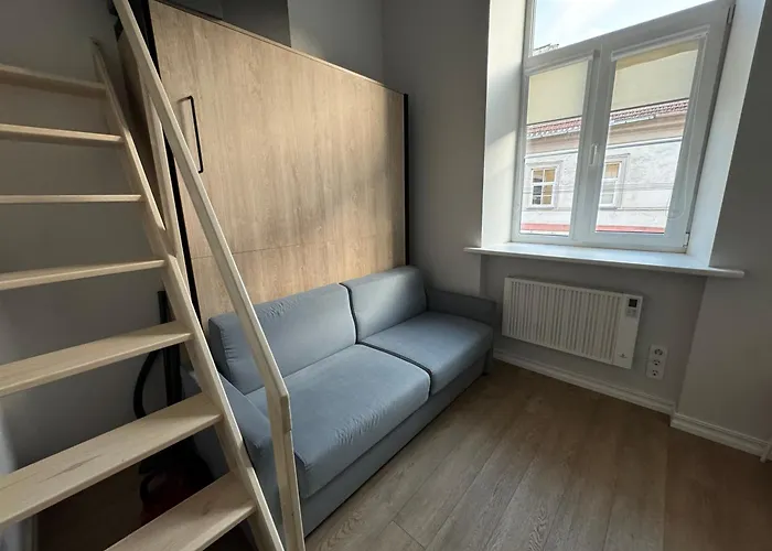 Stylish & Cozy Old Town Den - Near Choral Synagogue